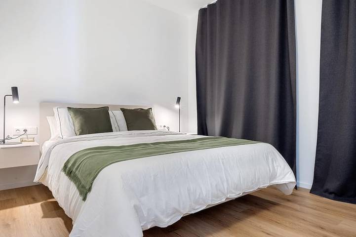 Apartamento entero, Ideal larga estancia: céntrico, parking y piscina in Platja de les Escaletes (Sant Pol de Mar), Sant Pol de Mar