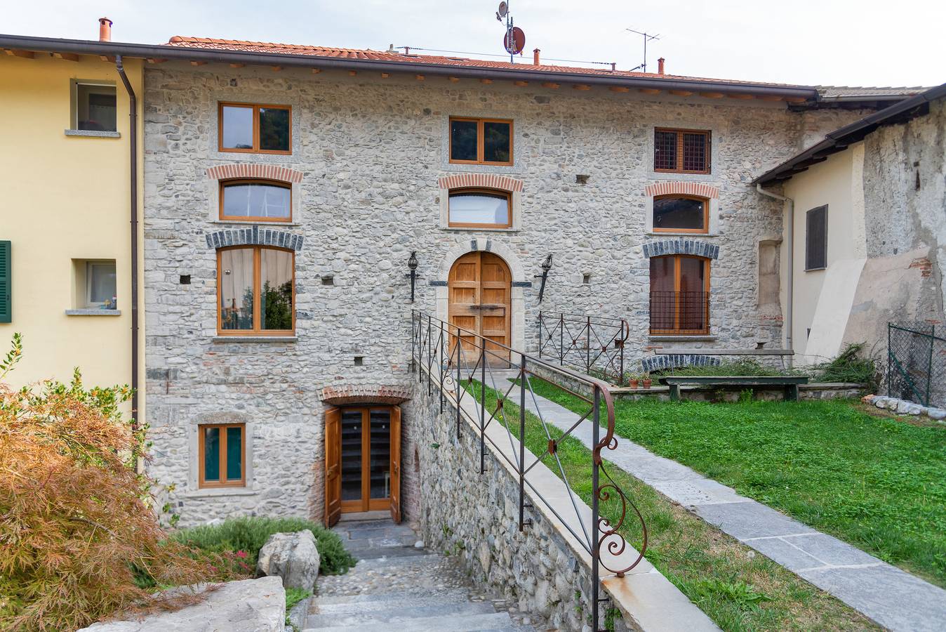 Entire apartment, Camera della Guardia - Pescate - Lecco in Pescate, Lake Como