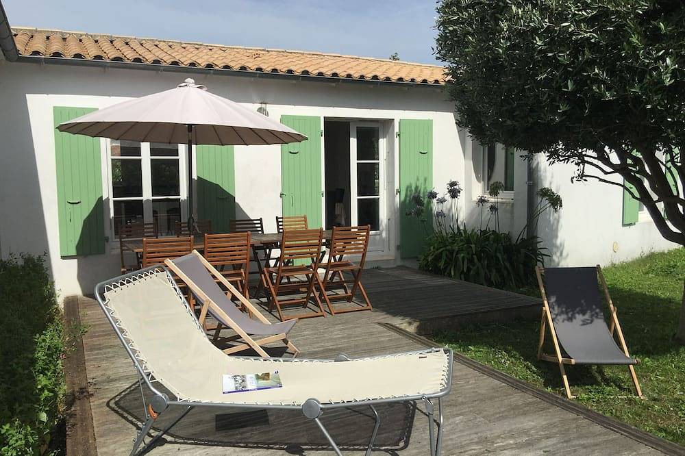 Les Portes en ré, Jolie villa réthaise avec jardin au centre du village. in Les Portes-en-Ré, Île de Ré