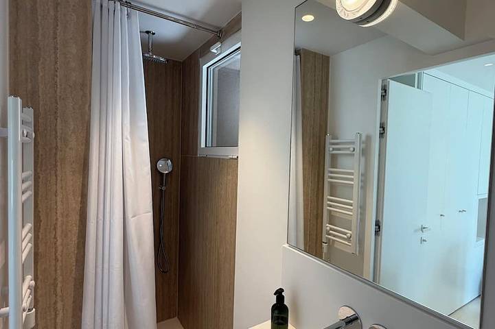 Apartamento entero, Independent Studio - Maison d'Hôtes Luxe St Germain en Laye in Le Pecq, Yvelines