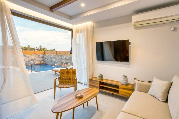 Location de vacances pour 6 personnes, avec piscine et jardin à Chersónissos - 2