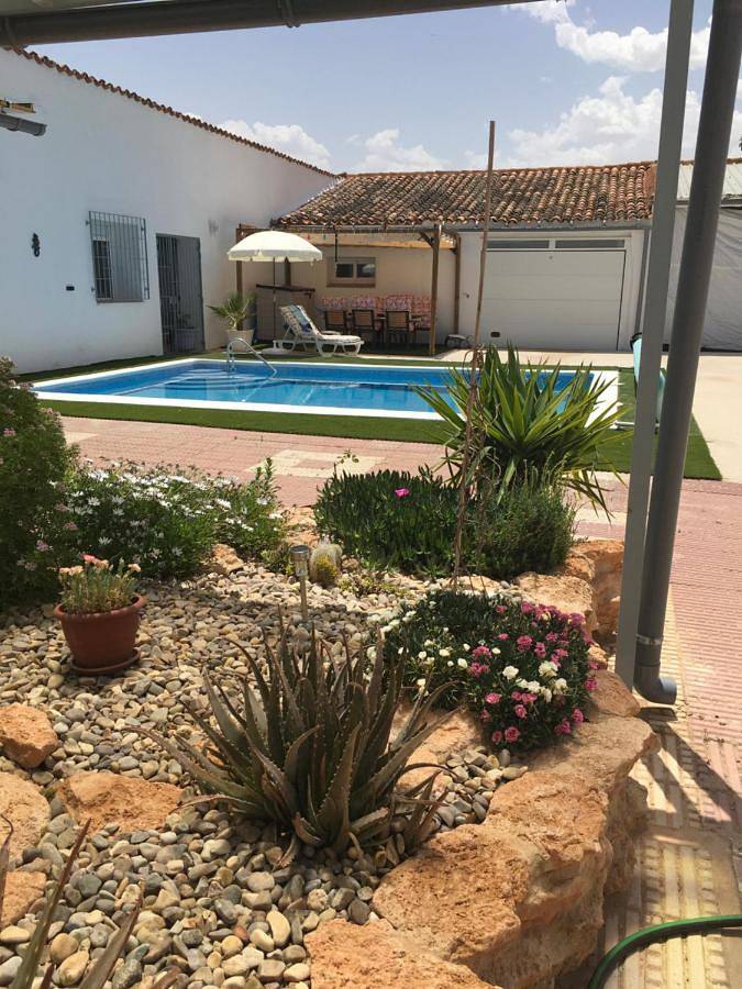 Apartamento para 7 personas, con piscina además de vistas y jardín en Alcázar de San Juan