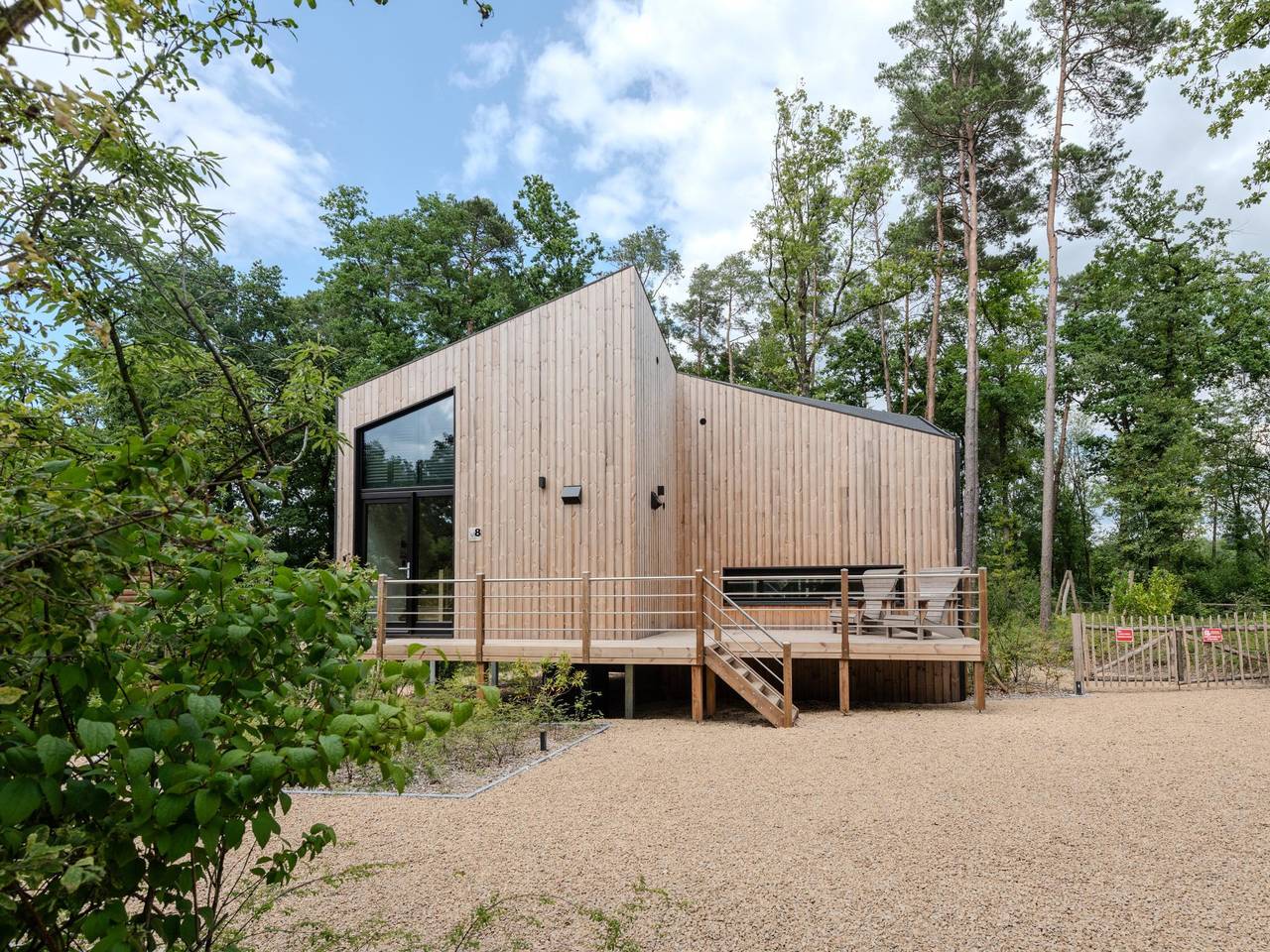 Einzigartiges Design-Ferienhaus in ruhiger Lage
 in Érezée, Luxemburg Provinz