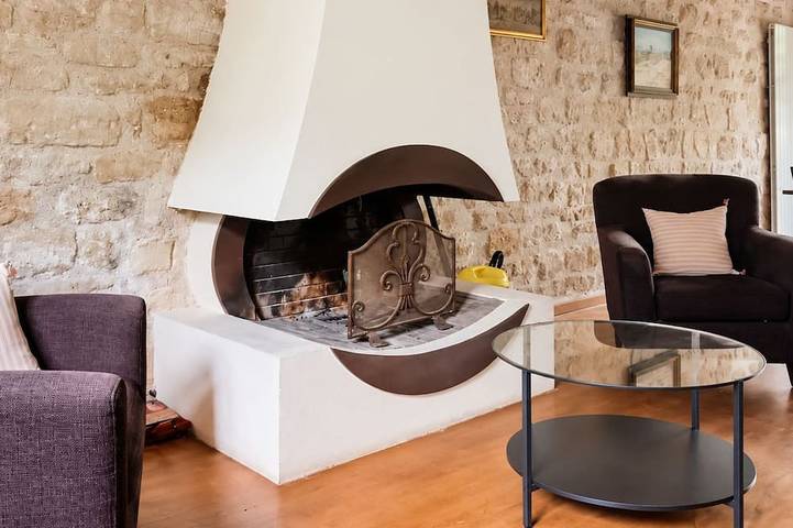 Grande maison de caractère avec jardin – 15 voyageurs in Poissy, Yvelines