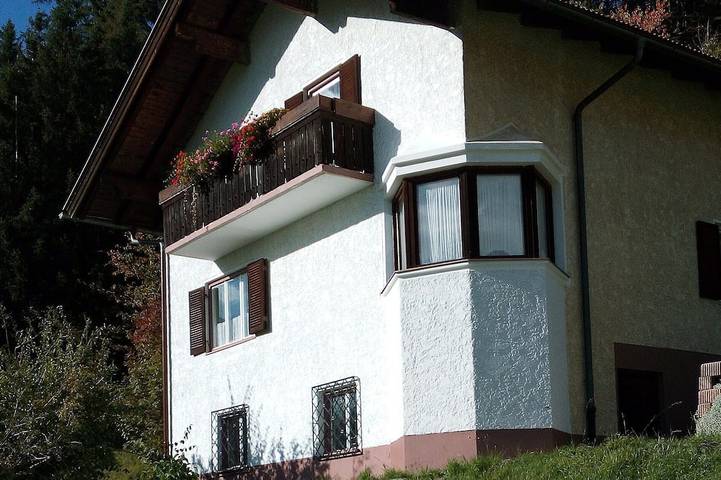 Ferienhaus für 10 Personen, mit Balkon und Garten