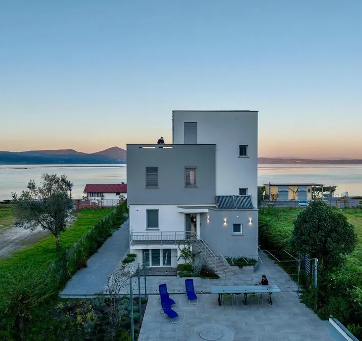 Casa de huéspuedes para 4 personas, con vistas al lago además de vistas y jardín - 1
