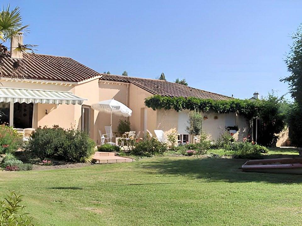 "Domaine de La Ripodière" - Chambre Orchidée / Hibiscus in Aizenay, Vallée de la Loire