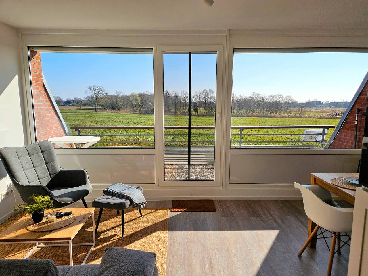 Ganze Wohnung, Ferienwohnung 'Deichblick - In 5 Min Am Meer' mit Balkon und Wi-Fi in Wangerland, Südliche Nordseeküste