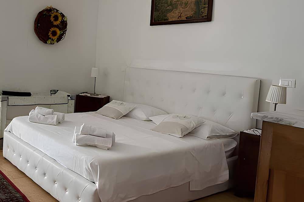 A un passo dal castello - Just a step away from the castle in Pacentro, Majella National Park