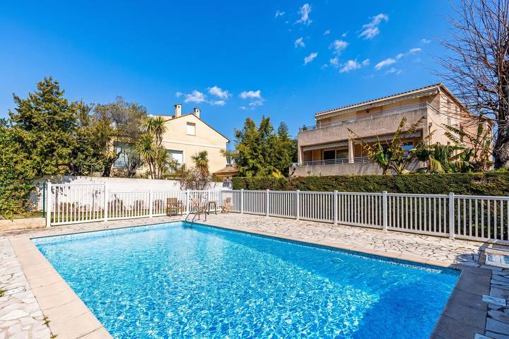 Gîte pour 4 personnes, avec piscine et terrasse dans Cap d’Antibes - 2