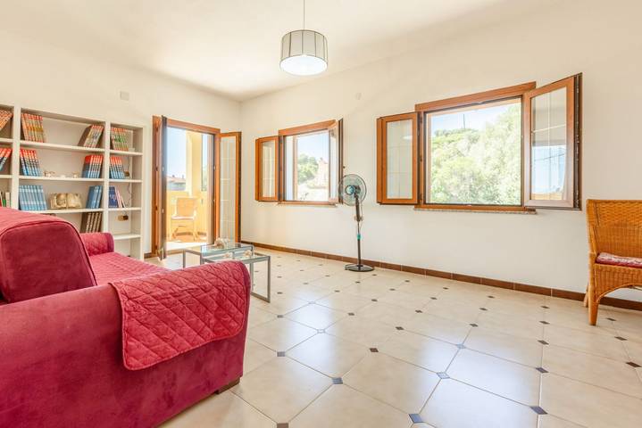 Appartement entier, Appartement de vacances pour 7 personnes avec balcon/terrasse in Nuraxi Figus, Gonnesa