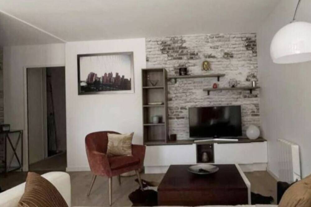 Entire apartment, Appartement 2 Chambres Idéalement Situé en Centre Ville et au Calme in Pessac, Bordeaux region