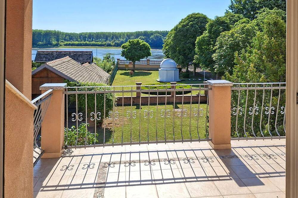 4 bedroom lovely home in Dalj in Osijek-Baranja