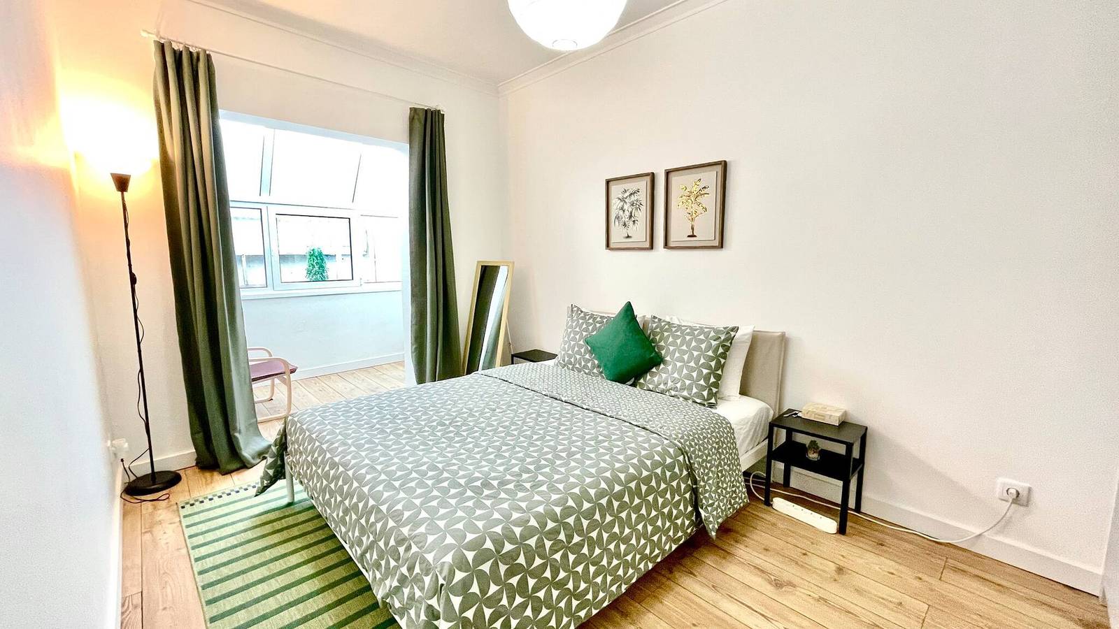 Apartamento entero, Encantador apartamento de 2 dormitorios en Almada, cerca de Lisboa in Almada, Halbinsel von Setúbal