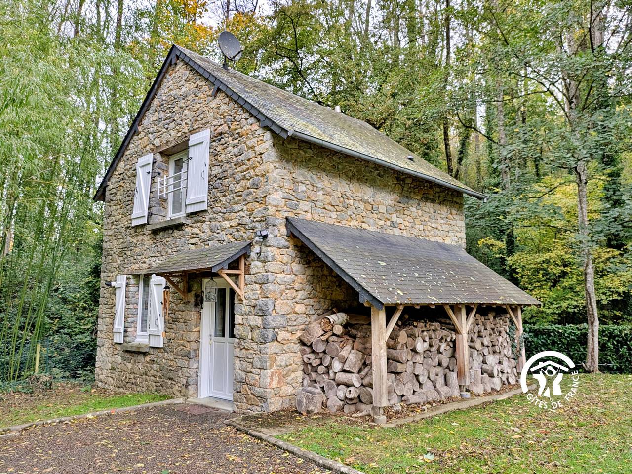 Charmantes Steinhaus für 2 mit Holzofen und Wifi in Louverné, Mayenne