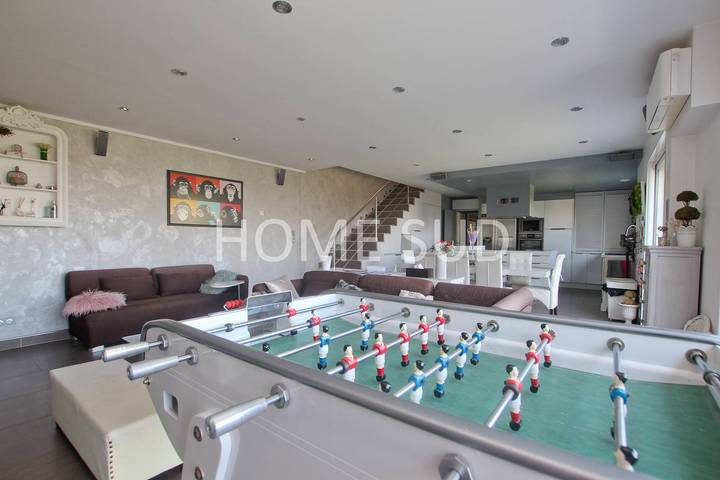 Ganze Ferienwohnung, Modern 4 bedroom villa with jacuzzi & private pool - 25 km from Cannes in Spéracèdes, Mittelmeerküste (Frankreich)