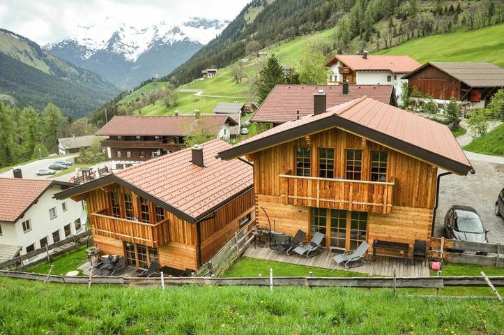 Ferienhaus für 6 Personen, mit Balkon und Terrasse sowie Garten und Sauna in Pfafflar