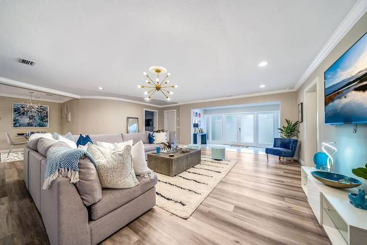 Vacation rental for 8 people, with balcony and yard in Oakland Park