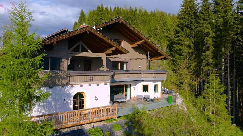 Chalet für 16 Personen, mit Sauna und Balkon sowie Garten, kinderfreundlich in Wagrain - 2