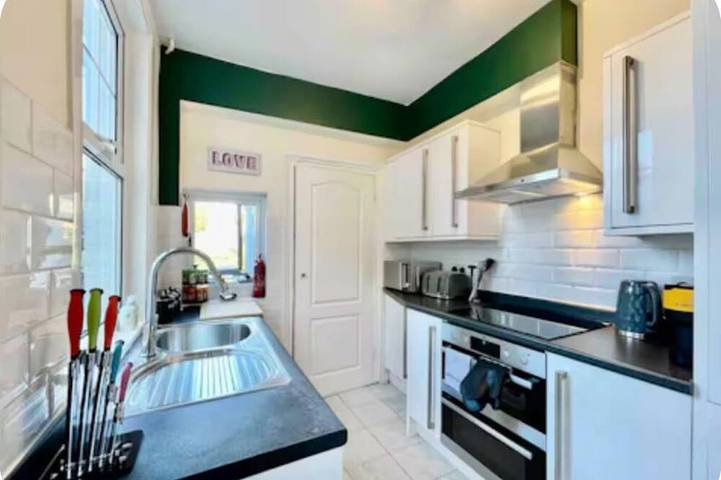 Stylish 3 Bedroom Chelmsford Sleeps 6 in Chelmsford, Essex