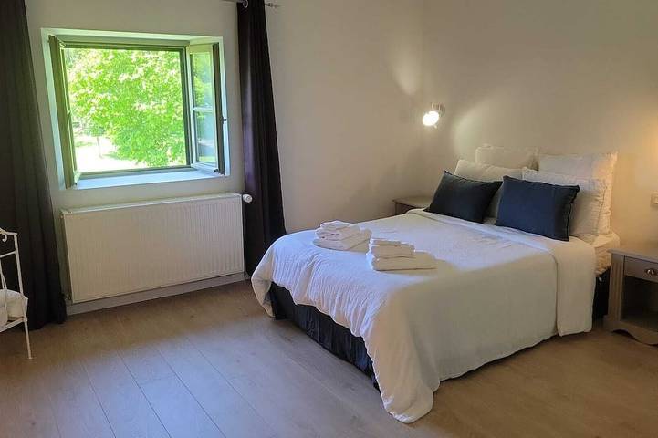 Gîte pour 4 personnes, avec terrasse et piscine à La Caillère-Saint-Hilaire - 3