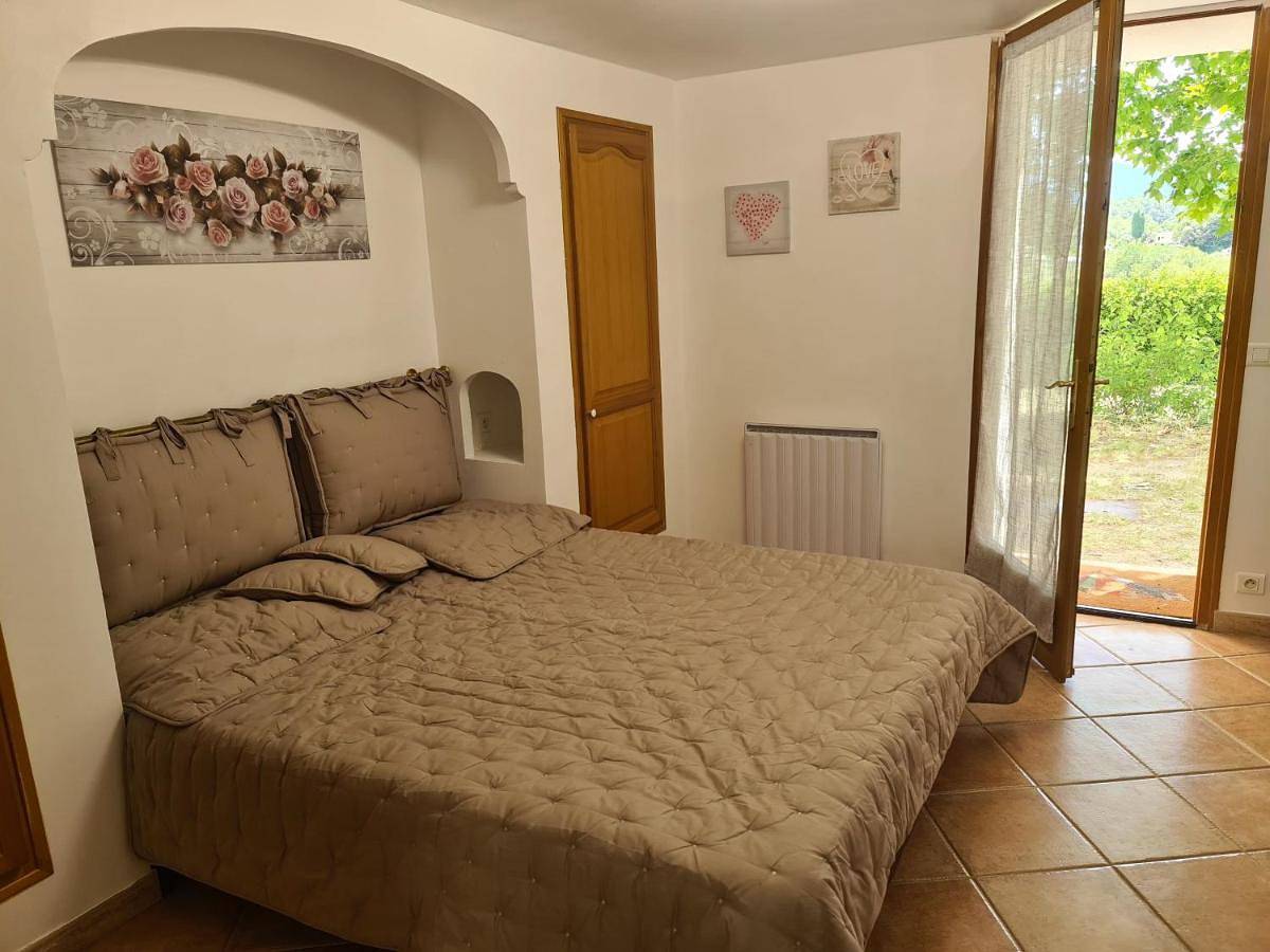 Appartement entier, Studio Romance in Carnoules, Côte méditerranéenne (France)