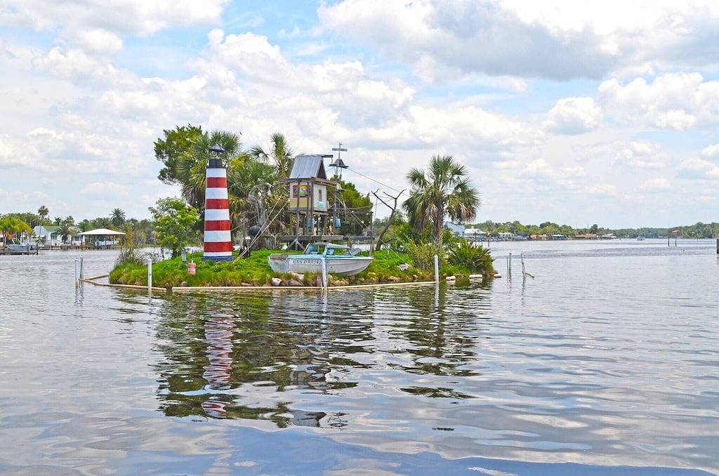 2,2 Stilted House on private peninsula. Renovated June '23. in Homosassa, Citrus County