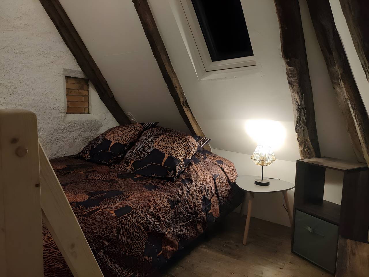 Ferienhaus 'La Maisonnette De Raphaël' mit privatem Garten und Wlan in Saint-Mamet-la-Salvetat, Aurillac und Umgebung