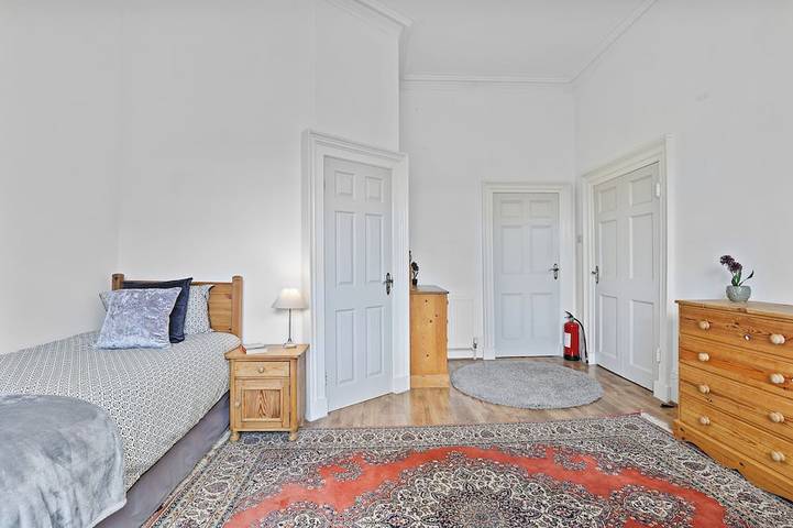 Beautiful house with spectacular views of the Pier, Lighthouse,beach and sea. in Roker, Sunderland