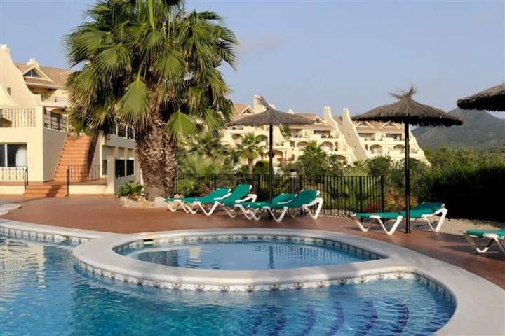 Apartamento entero, Apartamento de vacaciones para 6 personas con jardín in Atamaría, Cartagena