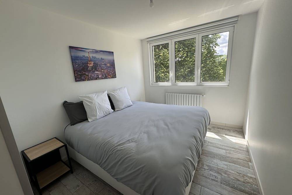 Entire apartment, Appartement Coté Seine in Le Port-Marly, Yvelines