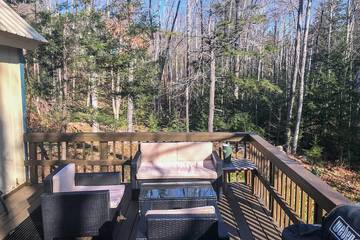 Log Cabin for 100 Guests in Bartlett, White Mountain National Forest, Picture 1