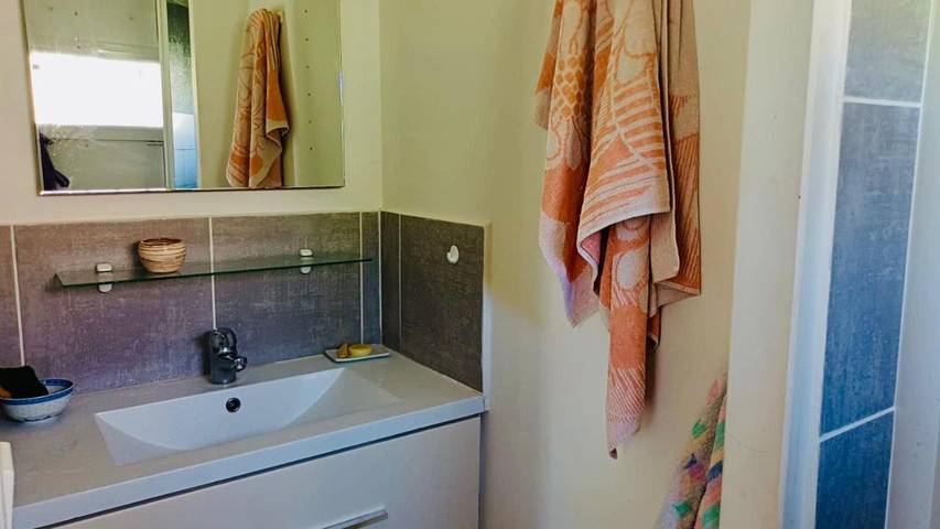 Maison de campagne pour 2 personnes, avec jardin et vue à Barrême