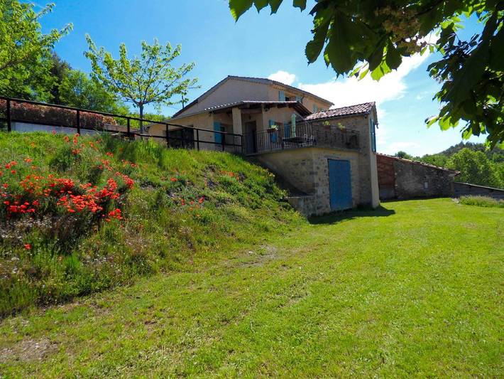 Gîte pour 6 personnes, avec Terrasse et Jardin