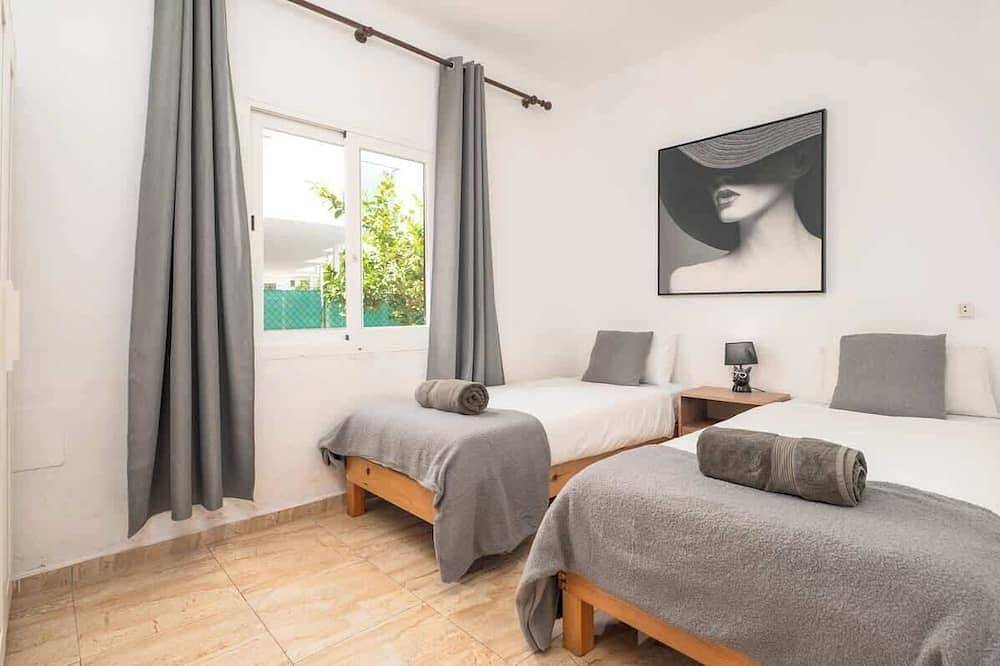 Villa Beso - Superb Location | Amenities Close By in Ocean Beach Ibiza, Sant Antoni de Portmany