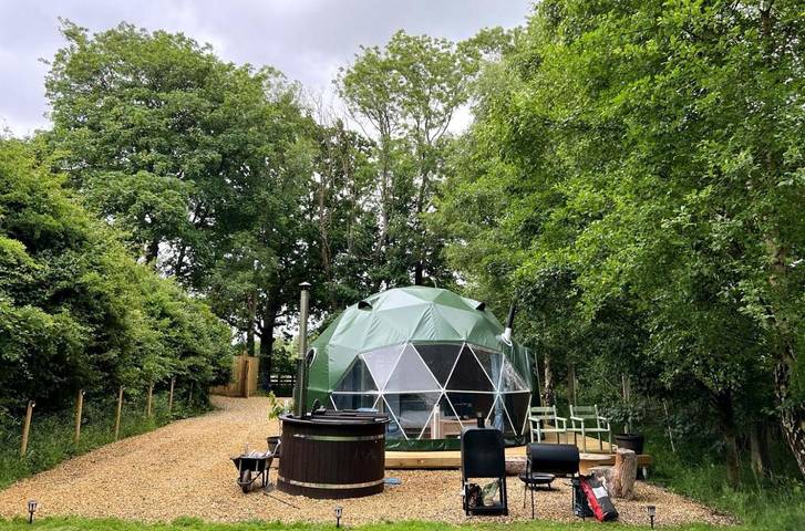 Tent for 3 people, with Hot tub and Garden as well as View in Kent