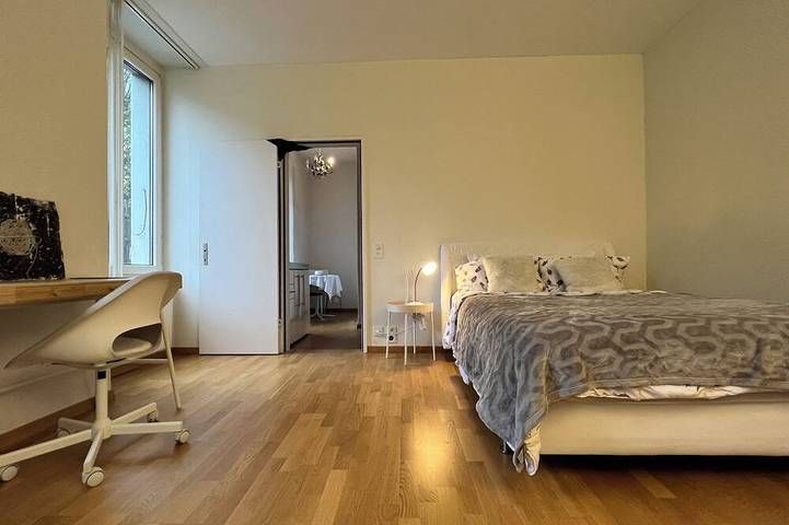 Gîte pour 2 personnes, avec jardin à Bienne - 4