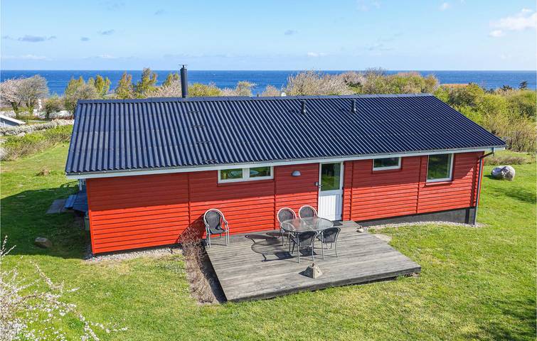 Ferieudlejning for 6 personer, med terrasse i Sandvig