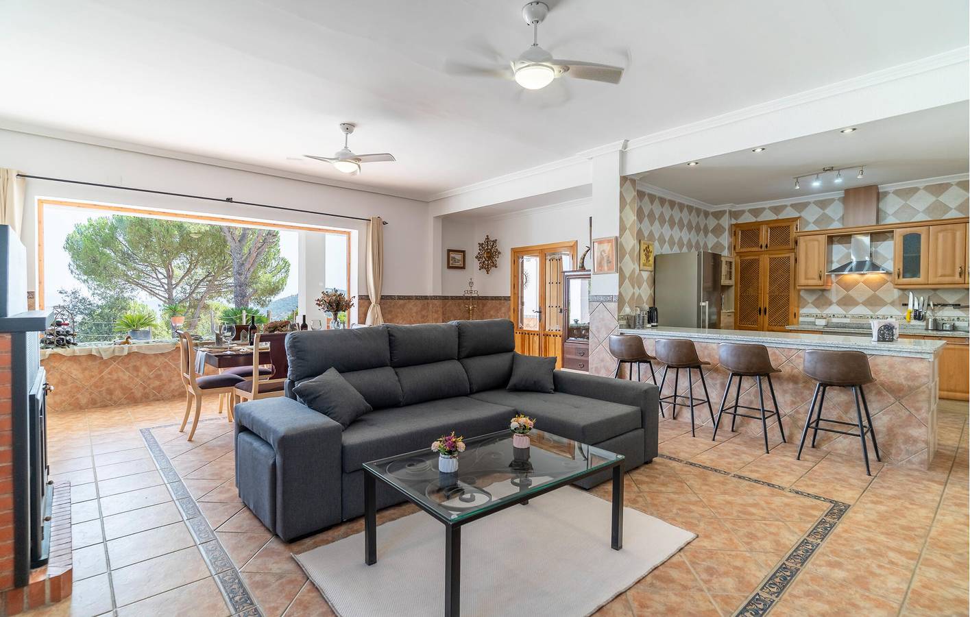Acogedor Apartamento con Piscina y Chimenea cerca de Villaviciosa de Córdoba in Villaviciosa de Córdoba, Sierra Morena