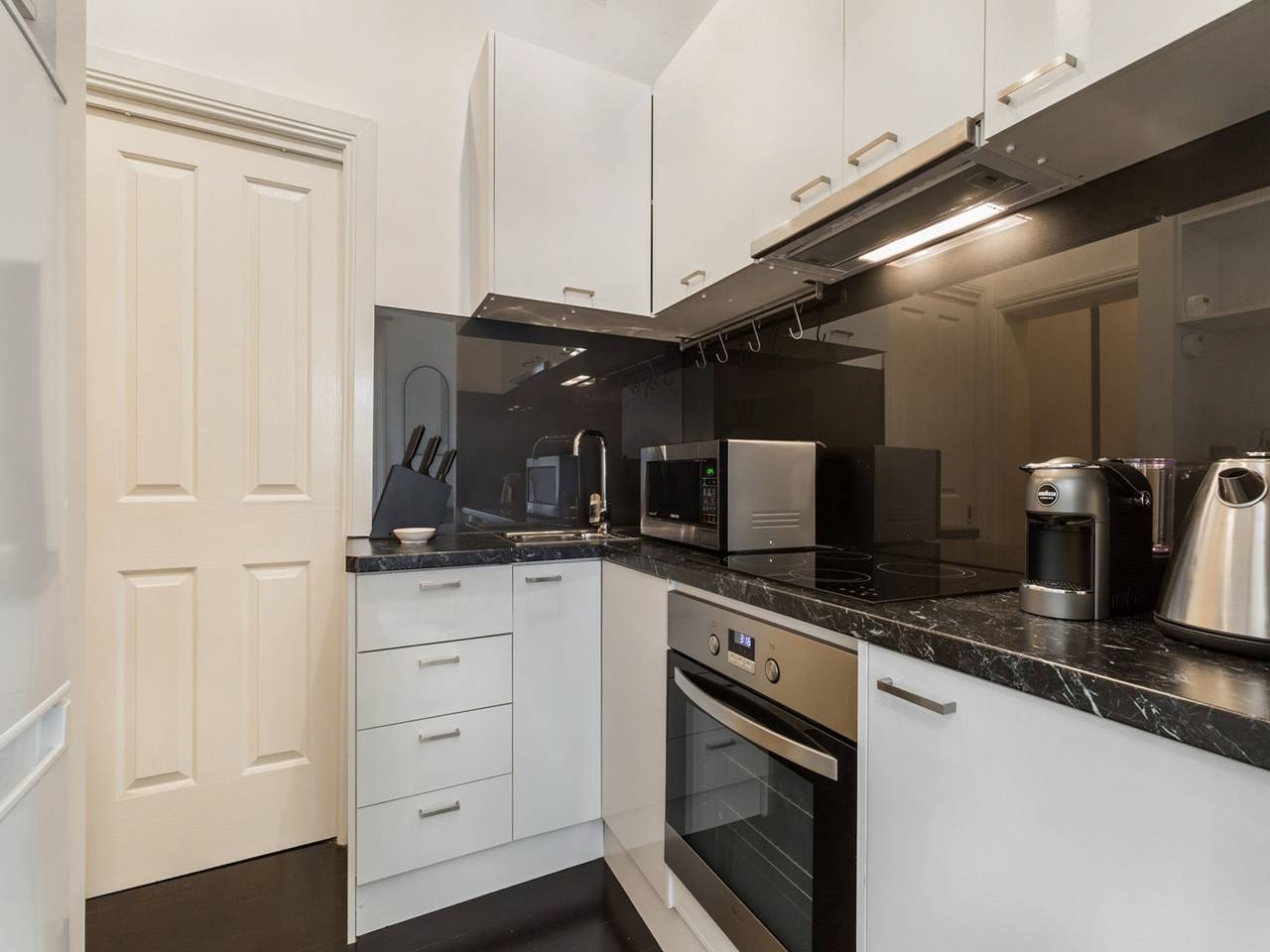 Entire apartment, Cosy and Central City Studio Near Attractions in Melbourne, Victoria