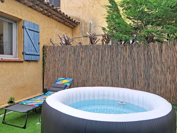 Location de vacances pour 5 personnes, avec jacuzzi et jardin à Saint-Paul-de-Vence - 2