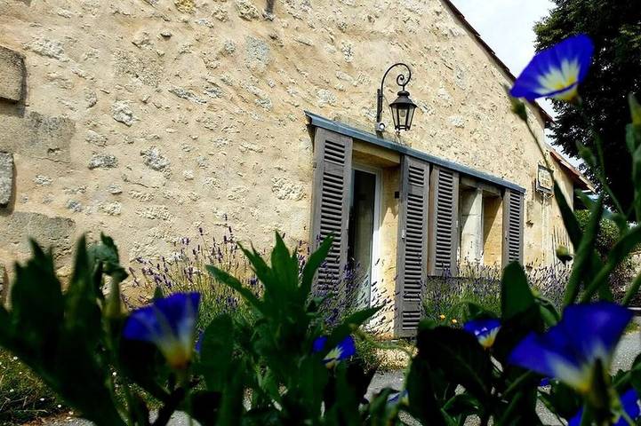 Location de vacances pour 6 personnes, avec jardin à Saint-Philippe-d'Aiguille