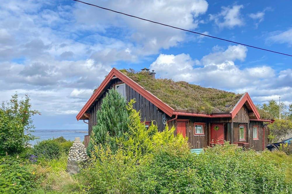 Schönes Haus in Farstad mit Wlan in Fræna, Nördliches Fjordnorwegen