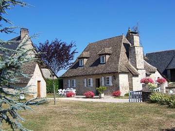 Gîte pour 6 personnes, avec terrasse, animaux acceptés à Camps-Saint-Mathurin-Léobazel