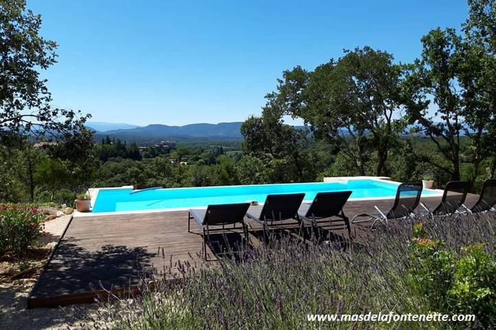 Location de vacances pour 6 personnes, avec jardin ainsi que jacuzzi et sauna à Labastide-de-Virac