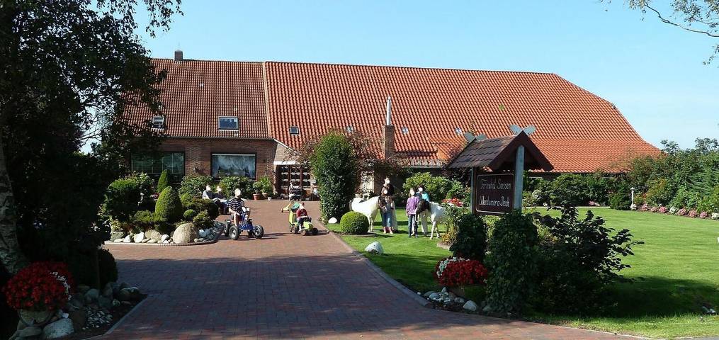 Apartamento inteiro, Apartamento 'Kuhstall' com terraço partilhado, jardim partilhado e acesso Wi-Fi in Werdumer Altendeich, Werdum