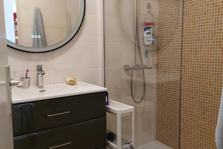 Location de vacances pour 6 personnes, avec jardin et terrasse à Reilhanette - 4