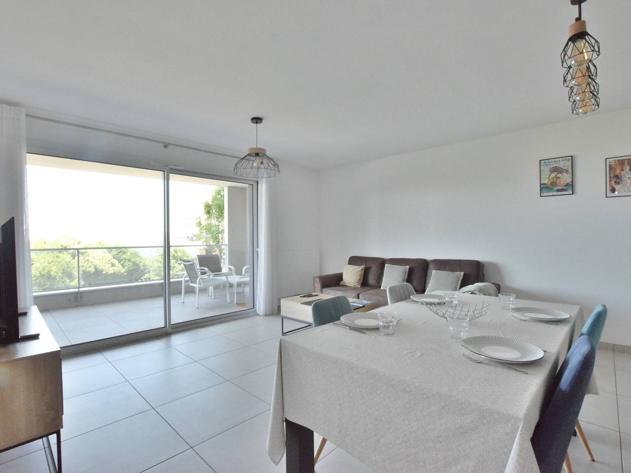 Apartamento entero, Moderno apartamento nuevo con balcón y garaje en Évian in Évian-les-Bains, Thonon-les-Bains region