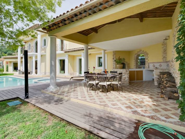 Location de vacances pour 6 personnes, avec jardin ainsi que balcon et sauna à Grasse - 3
