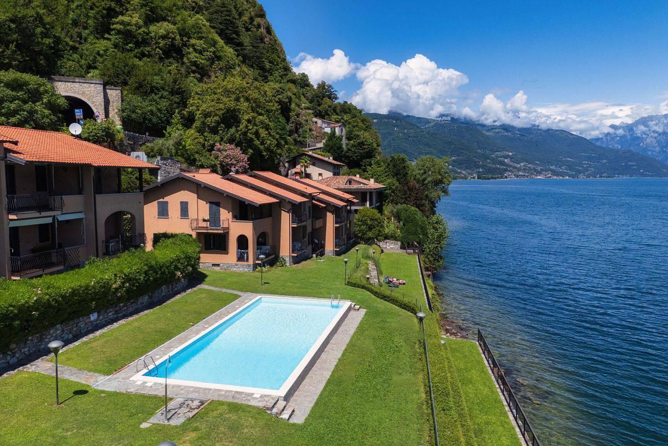 Ganze Wohnung, Ferienwohnung für 2 Personen mit Pool in Musso, Gemeinde Musso